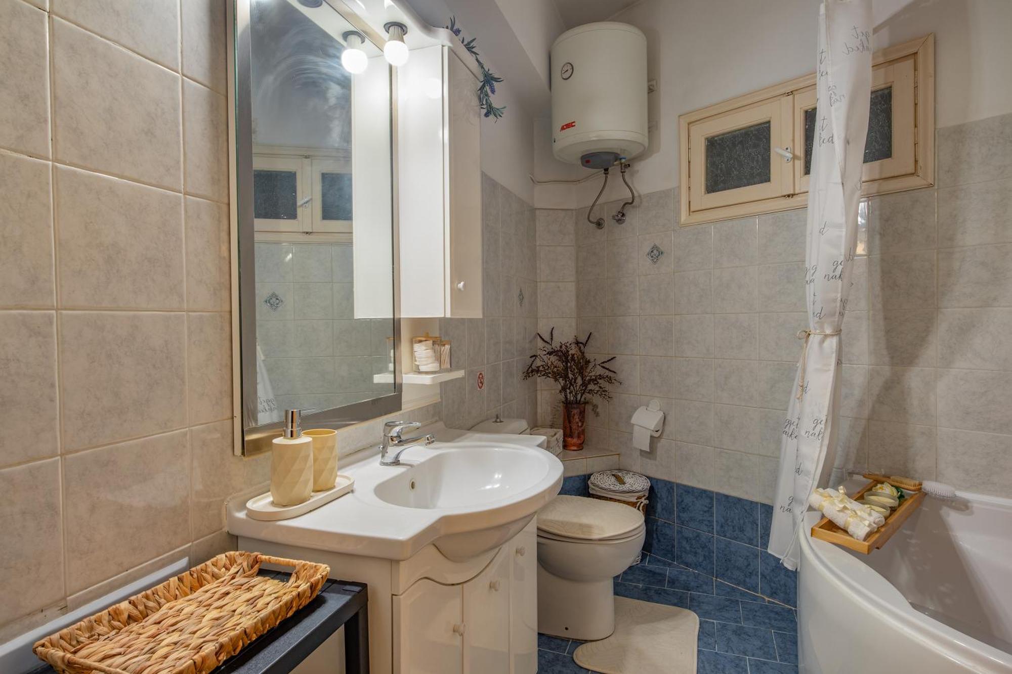 House Of Velenia - 2 Bedroom Apartment Near Old Town, Airport And Bus Station コルフ島 エクステリア 写真