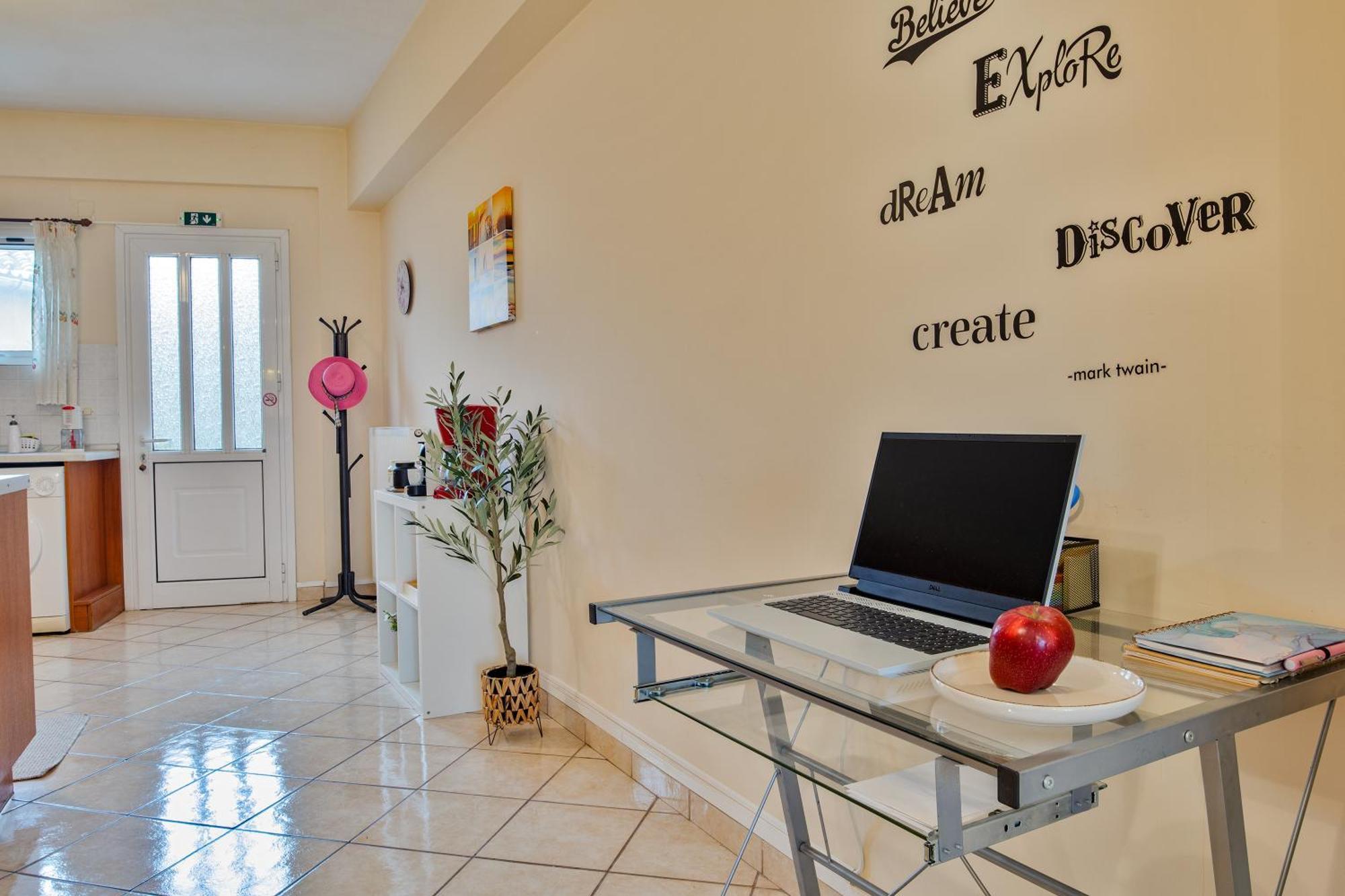House Of Velenia - 2 Bedroom Apartment Near Old Town, Airport And Bus Station コルフ島 エクステリア 写真