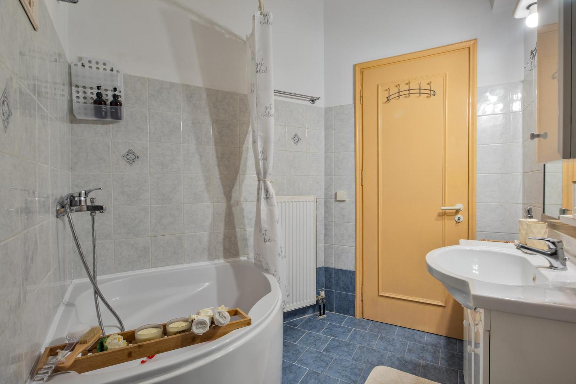 House Of Velenia - 2 Bedroom Apartment Near Old Town, Airport And Bus Station コルフ島 エクステリア 写真