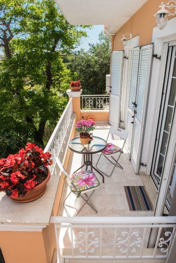 House Of Velenia - 2 Bedroom Apartment Near Old Town, Airport And Bus Station コルフ島 エクステリア 写真