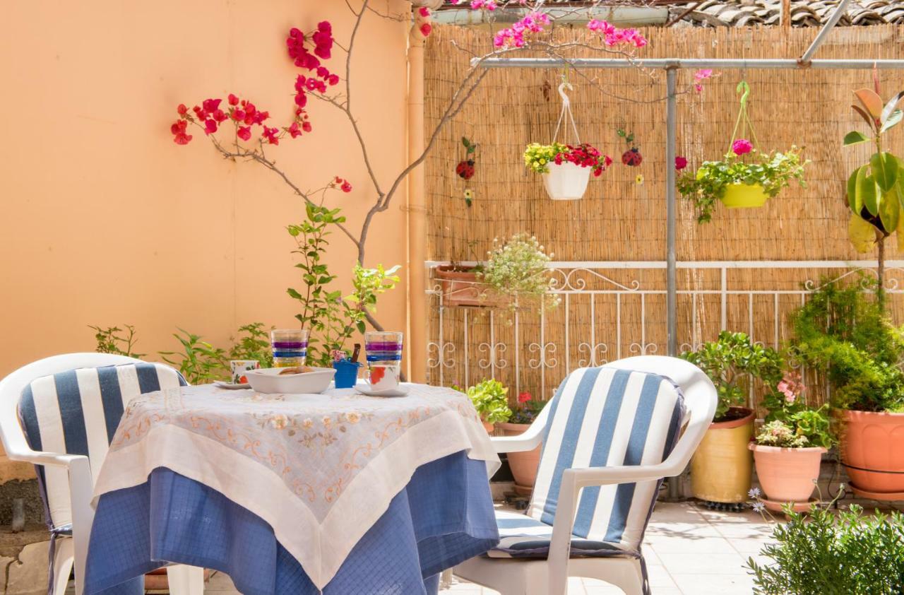 House Of Velenia - 2 Bedroom Apartment Near Old Town, Airport And Bus Station コルフ島 エクステリア 写真